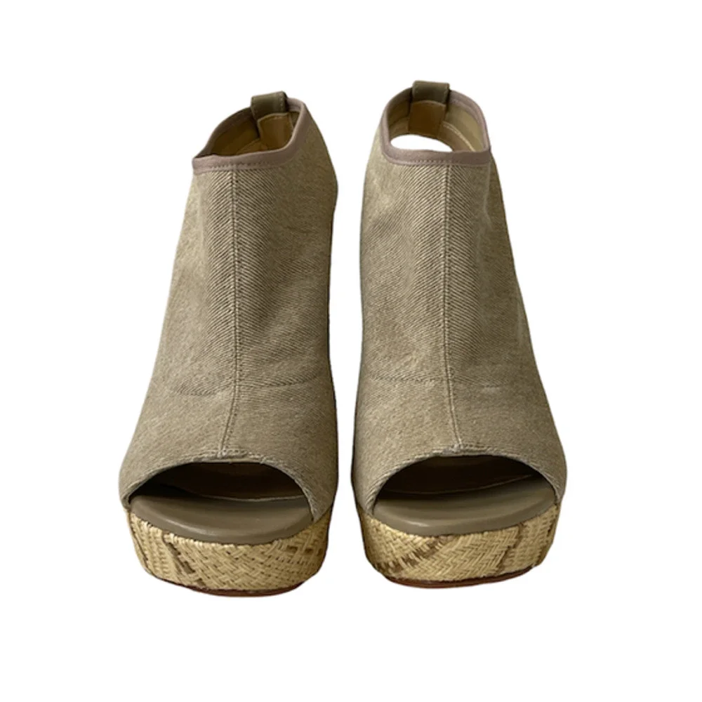 Stuart Weitzman Creamy Beige Open Toe Wedge Espadrille Sandals Size 6.5